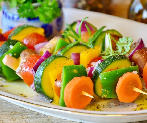 2023/08/vegetable-skewer-3317060_1280.jpg